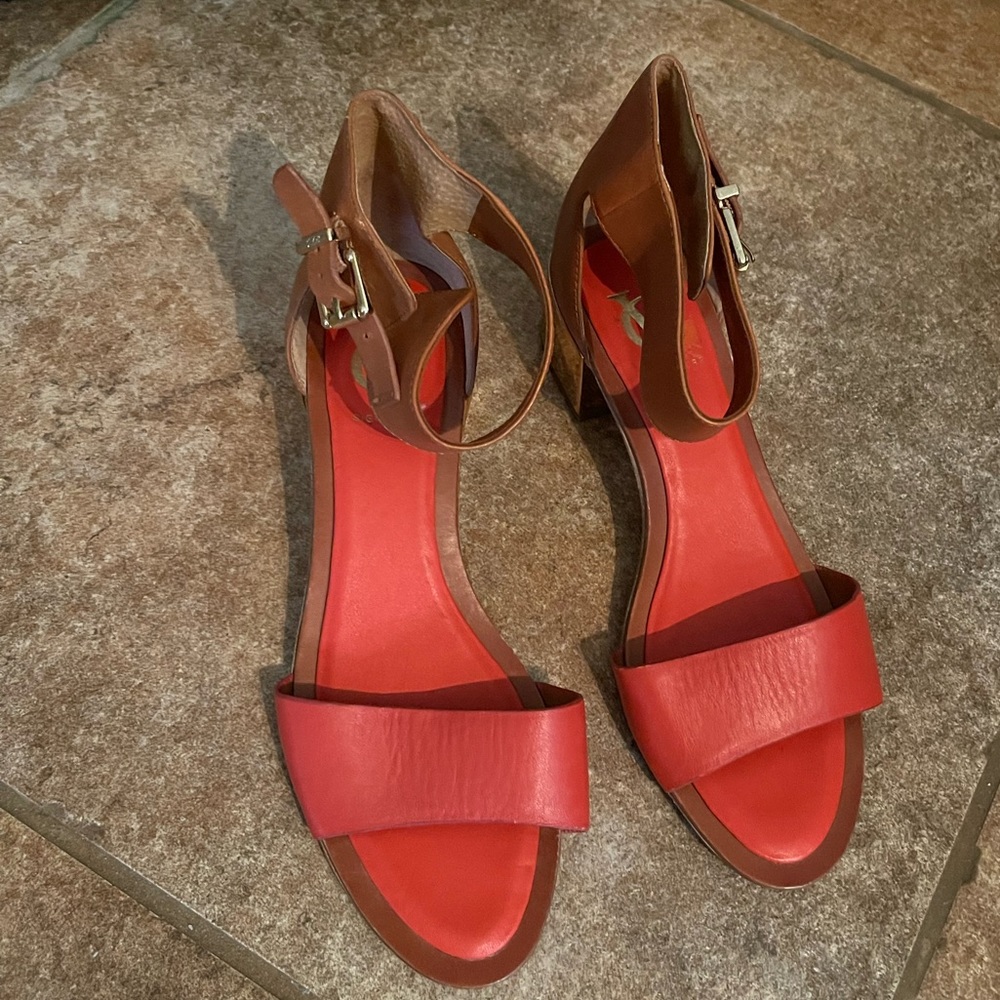 VC Signature Fontaine Heels 9.5